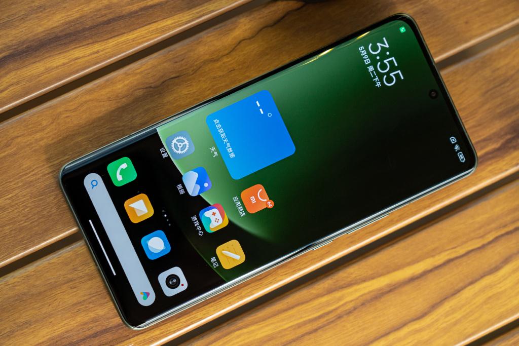 小贵但能撑大学四年的手机：除了iPhone，看这三款骁龙8Gen2旗舰