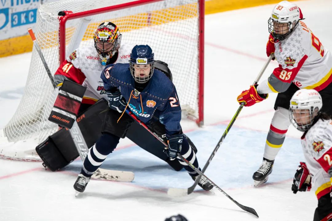 WHL|深圳万科阳光4比1再胜涅瓦迪纳摩，新援卡瓦单场送出4助攻