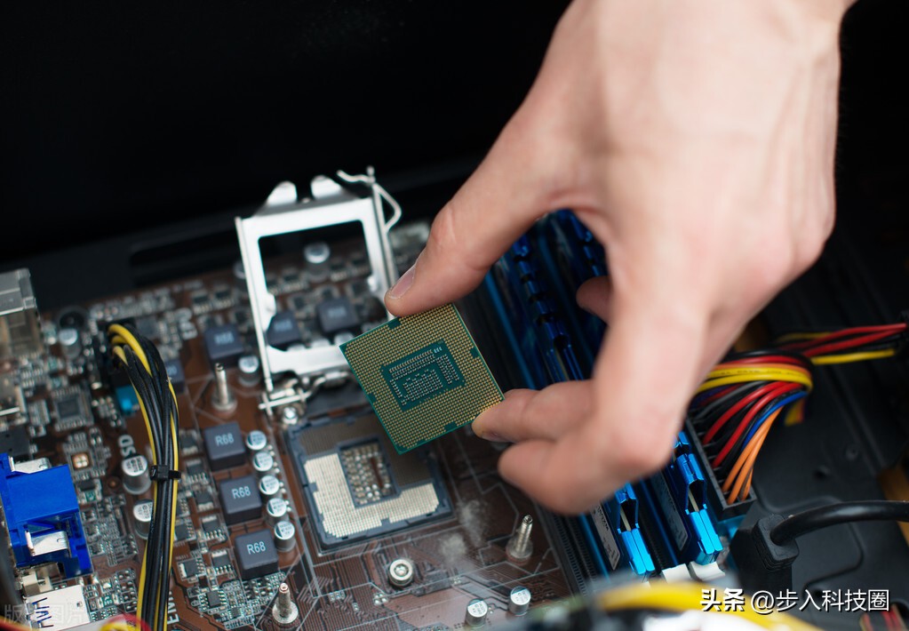 2012年买一个电脑主机大概多少钱,组装一台办公电脑主机多少钱