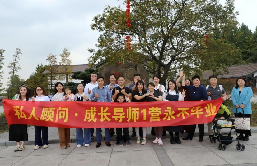 君到姑苏见人家尽枕河,君到姑苏见人家尽枕河完整版