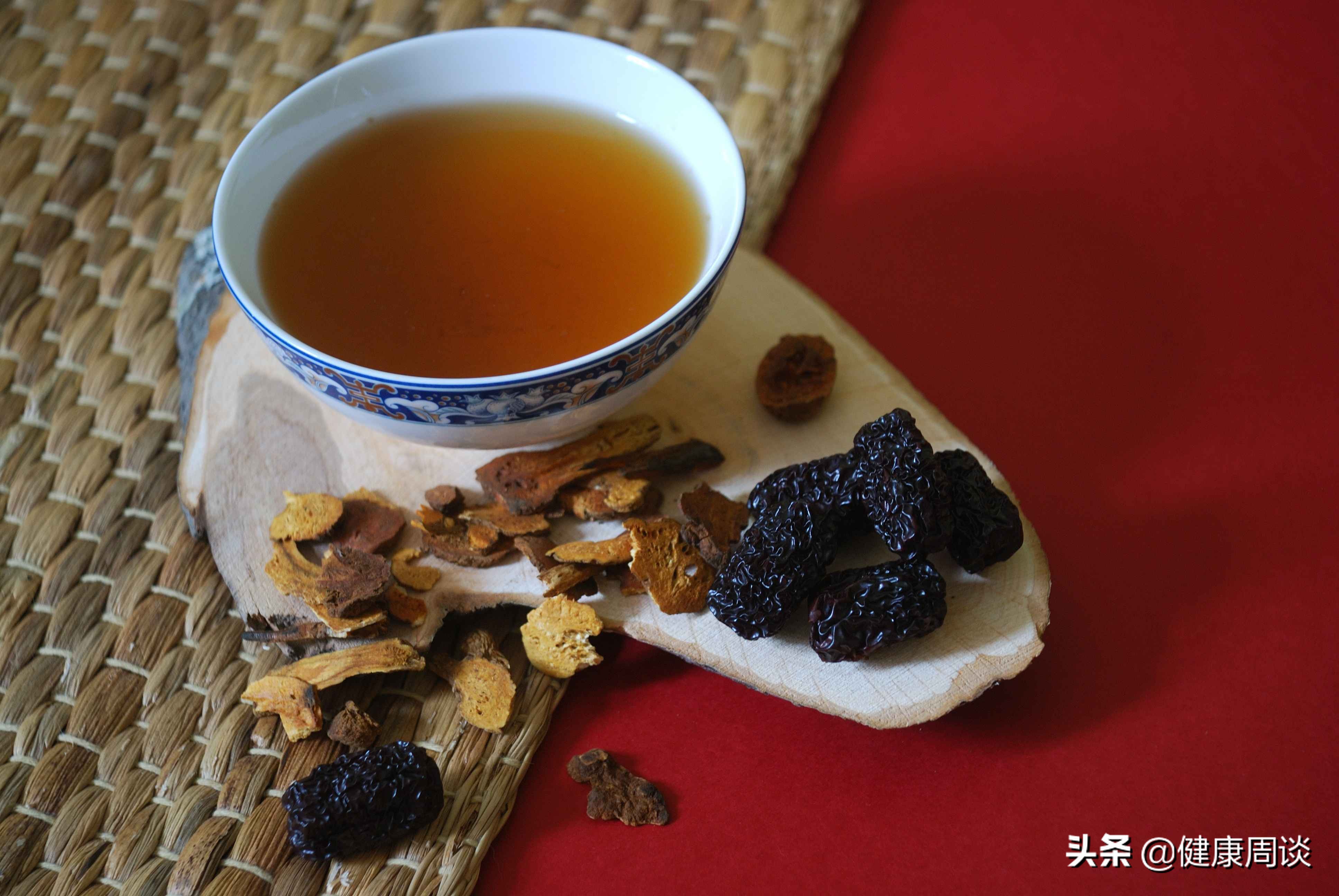 月经量少怎样调理2天就干净了,为啥月经一会少一会多