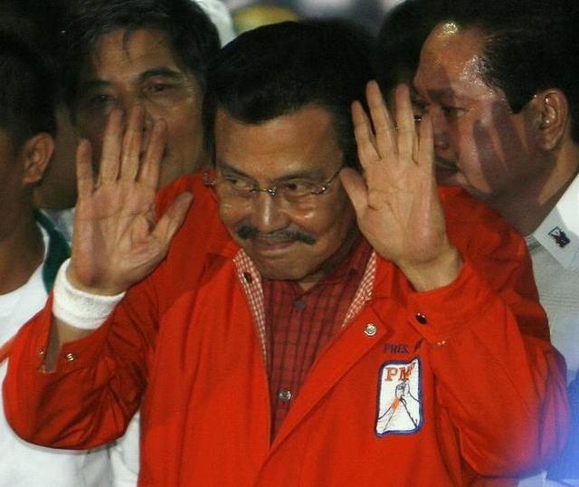 喜剧演员、B级片男主、足球先生，这些明星一不小心成了一国总统