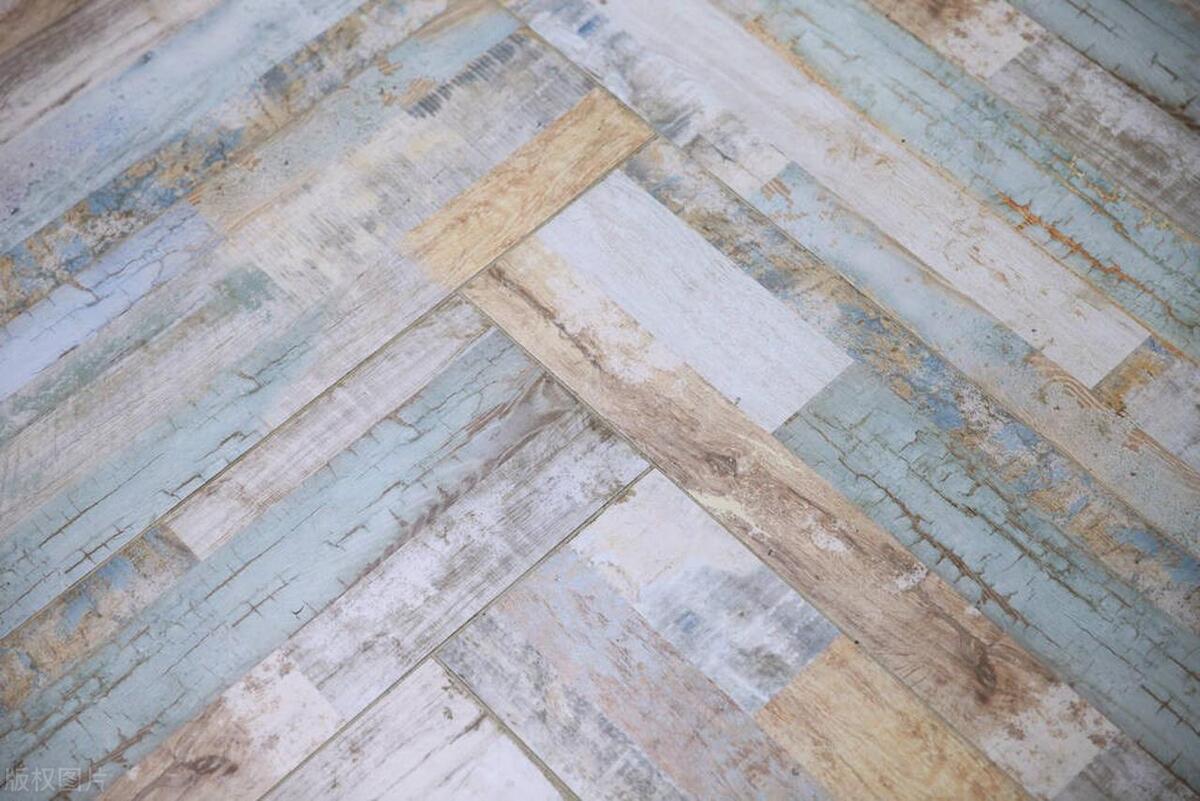 pp板和pvc板材质哪个结实耐用,pvc板是什么材质有毒吗