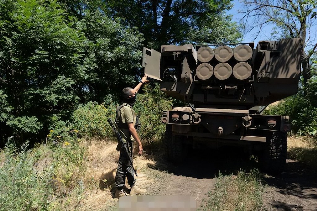 普京欧洲峰会警告泽连斯基,泽连斯基说加入北约俄罗斯反应