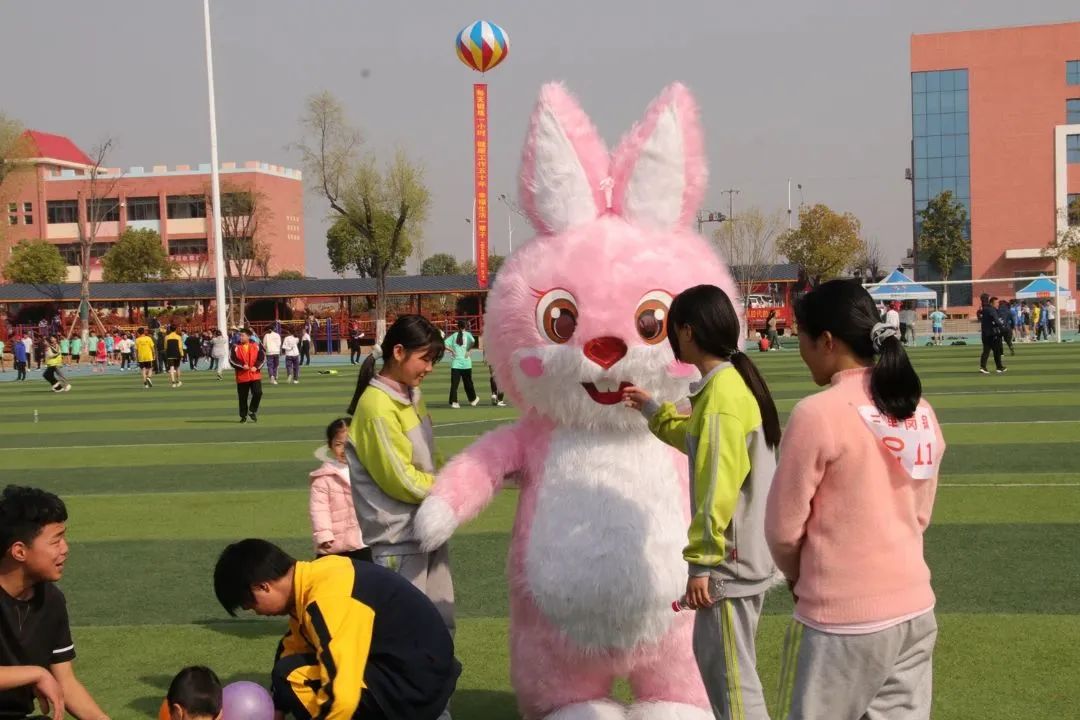 随县第三届“新华杯”中小学生运动会在炎帝学校举行