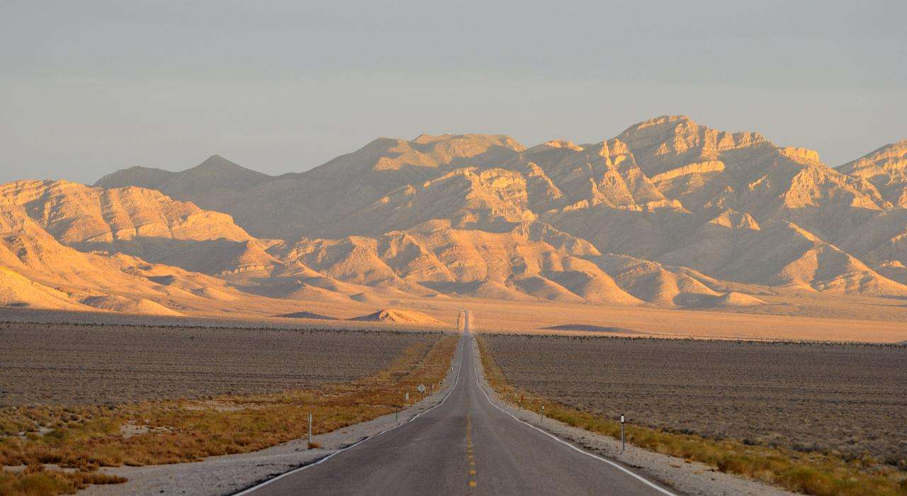 历史上的今天11月10日,历史上的10月31号