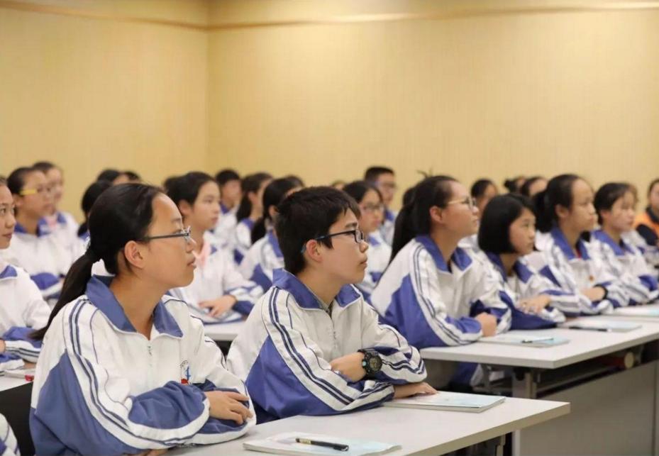 初三男生和女生的身高差距,男生上初中后还可以长高吗