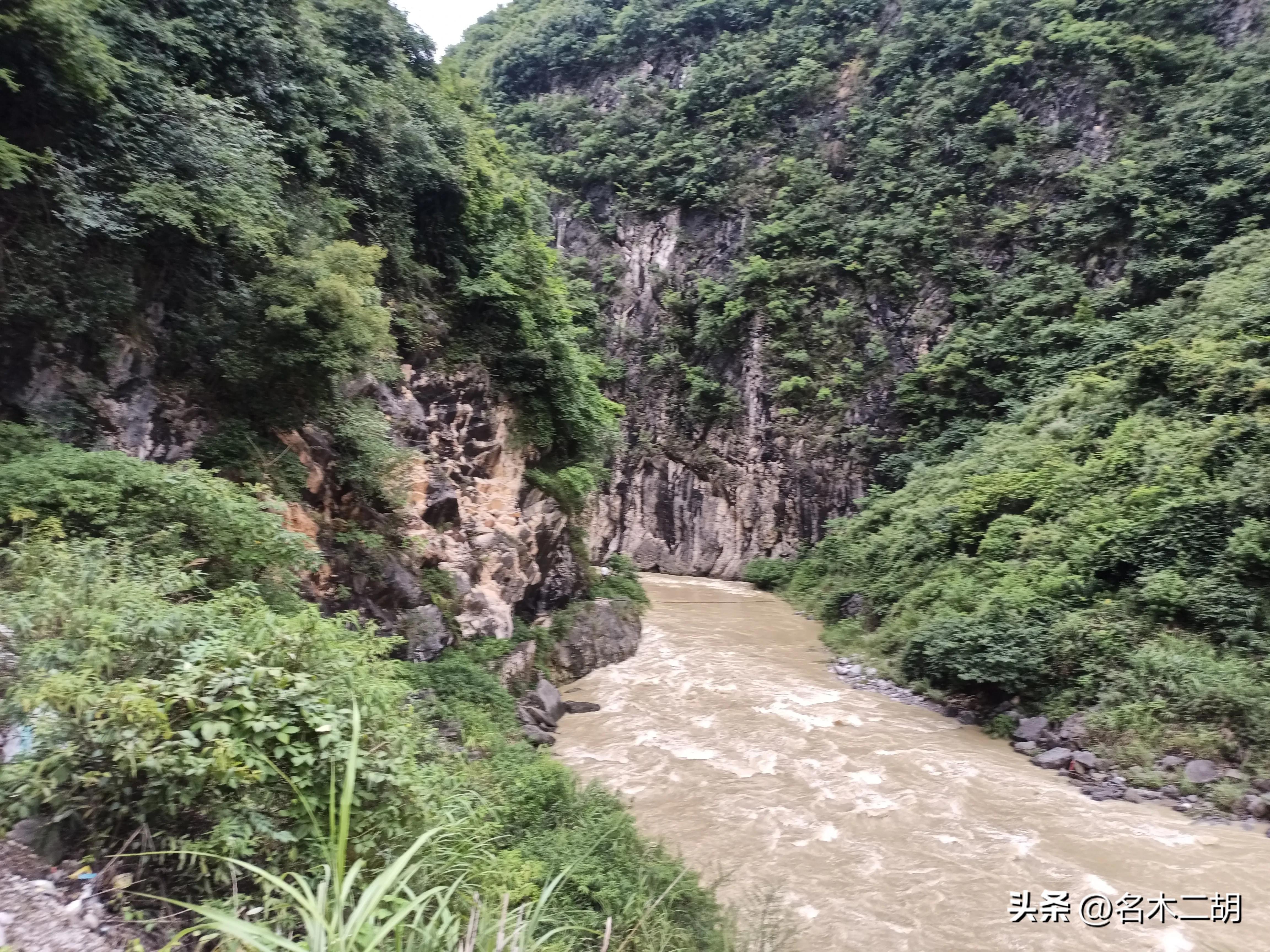 125踏板摩托车摩旅推荐,125踏板摩旅西藏需要带什么装备