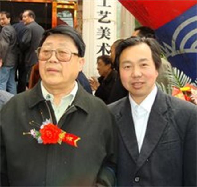 华山二字出自谁笔？十几年前两书法家对簿公堂，闹剧之后没有赢家