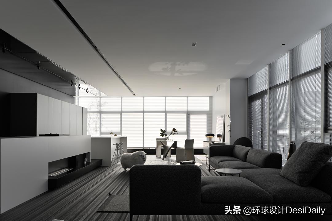 鍙ゆ湪瀛愭湀,鍙ゆ湪瀛愭湀浣滃搧