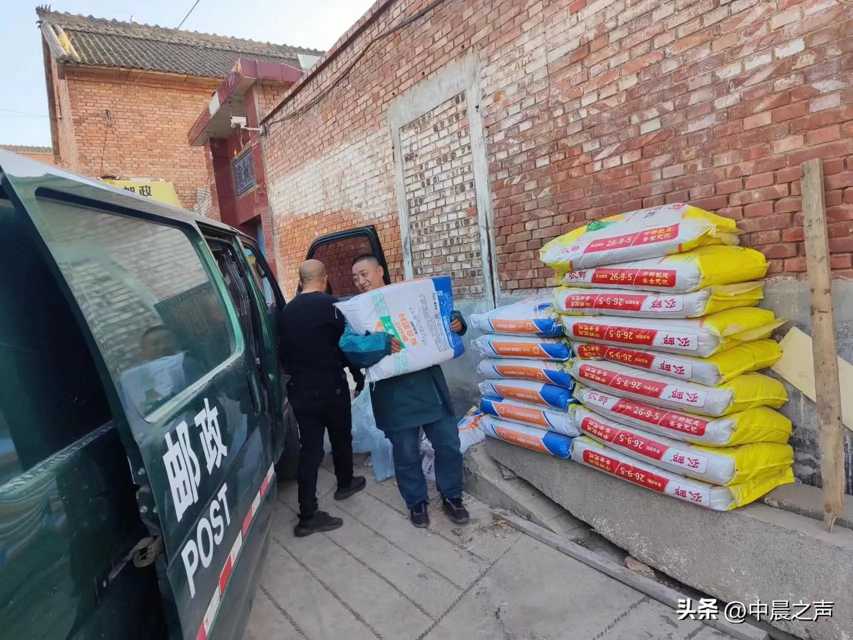 十七载风雨投递路平凡坚守——记壶关县邮政分公司投递员胡晓亮