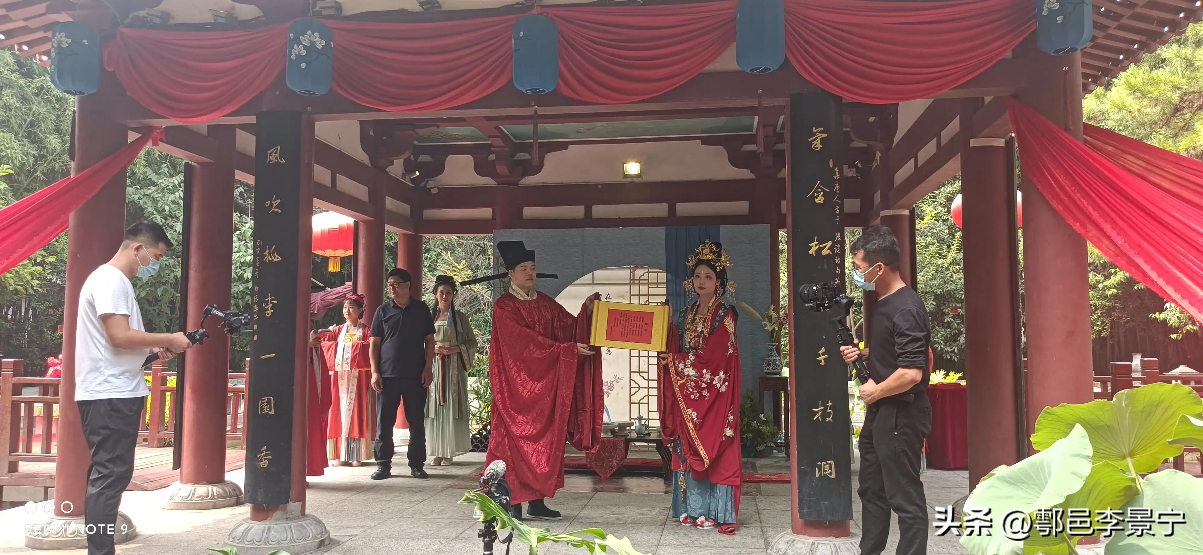 祝福诗人千哲刘强新婚楹联文/李景宁