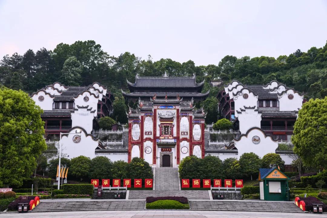 只知道武汉？这才是湖北最安逸的小城，景美物价低，太适合养老了