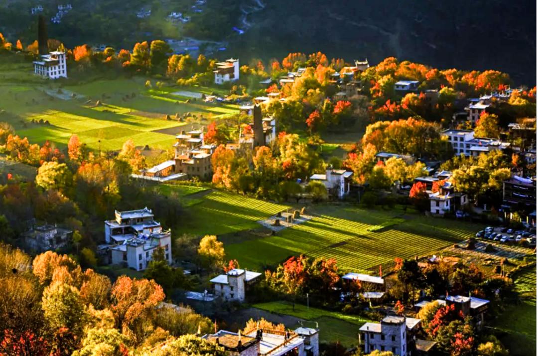 稻城亚丁啥时去最好,去稻城亚丁啥时候去最好