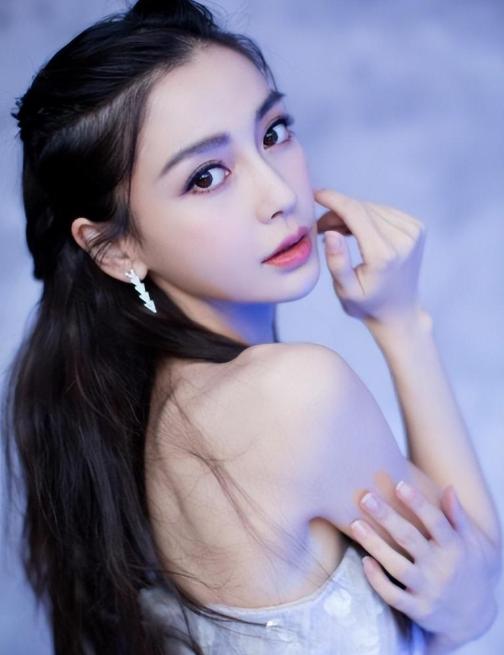 黄晓明叶珂首张高清同框合照曝光,黄晓明叶珂同框