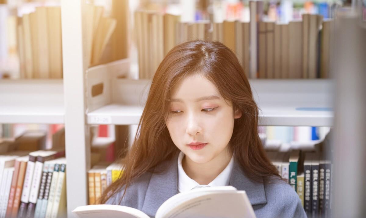 女人到了中年，要学会“自作多情”，余生才会越来越幸福