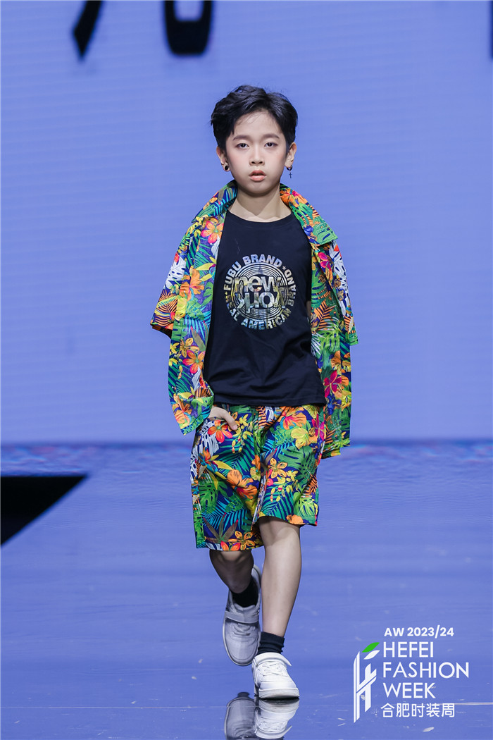 卡儿菲特欧派童装活动,卡儿菲特欧派童装走秀