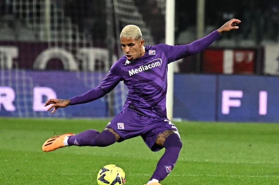 劳塔罗国际米兰欧冠次回合进球,国际米兰5-1大胜ac米兰劳塔罗