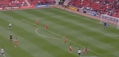 与率先出局的加拿大类似的这些足球小国，都曾出过哪些巨星代表？