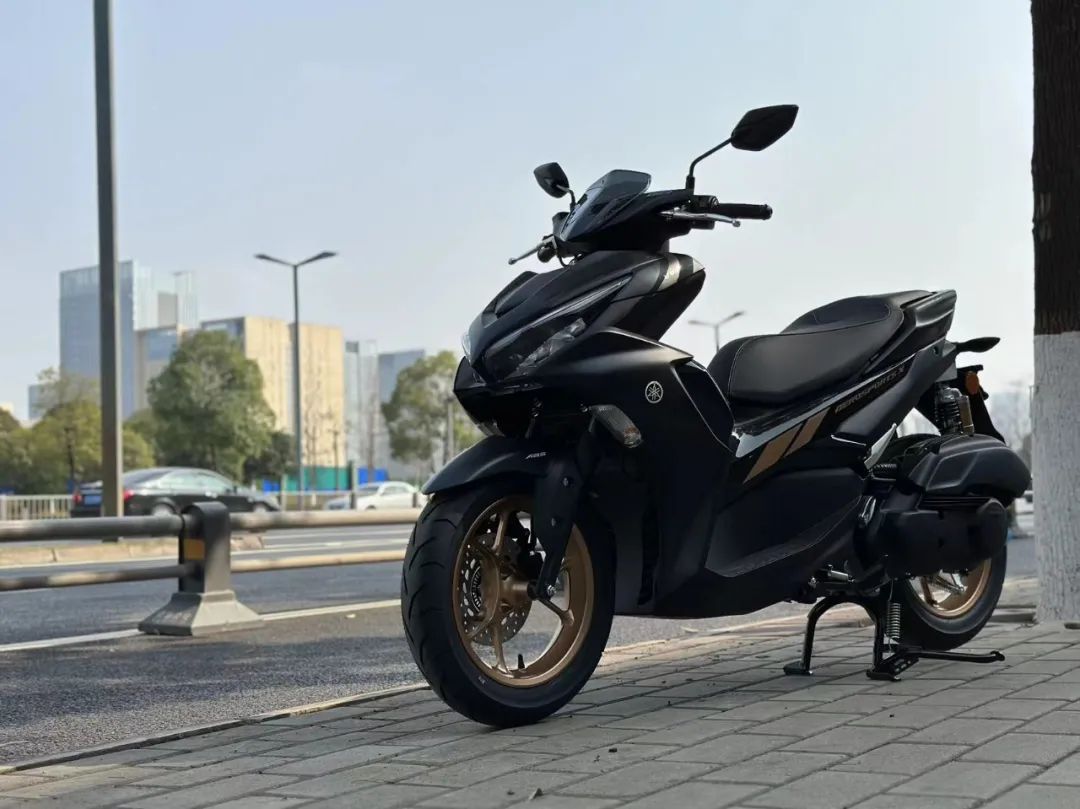 雅马哈aerosportsx换侧包围,雅马哈aerosports试驾