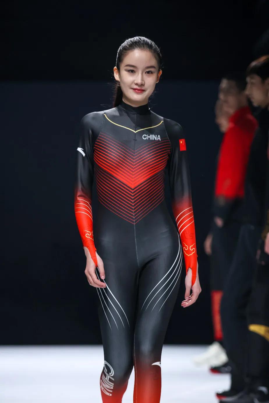 冬奥会有多少个队用安踏,北京冬奥会中国国家队开幕式服装