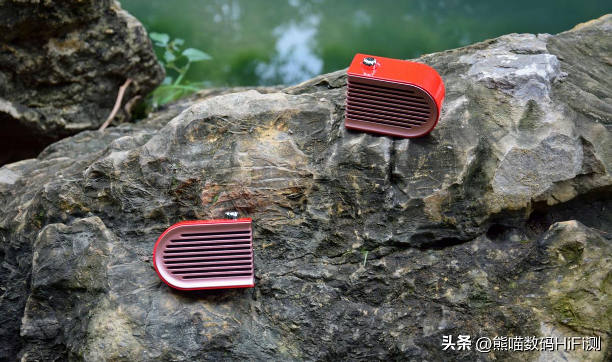 户外旅行神器，分体式TWS无线蓝牙音响艾刻iKKOITS02评测