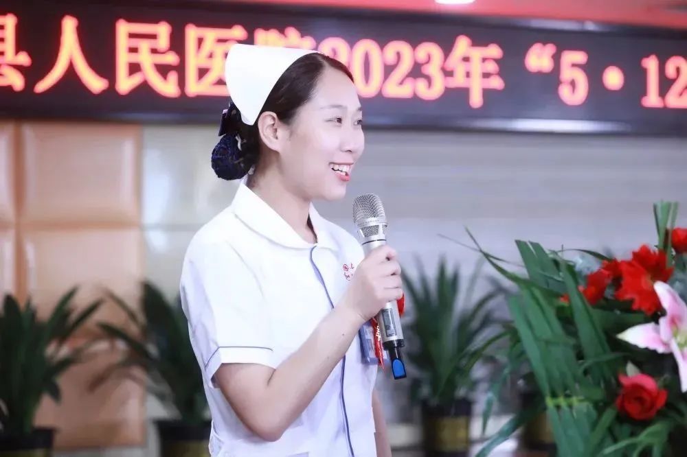 发展护士队伍改善护理服务的感悟,发展护士队伍改善护理服务1500字