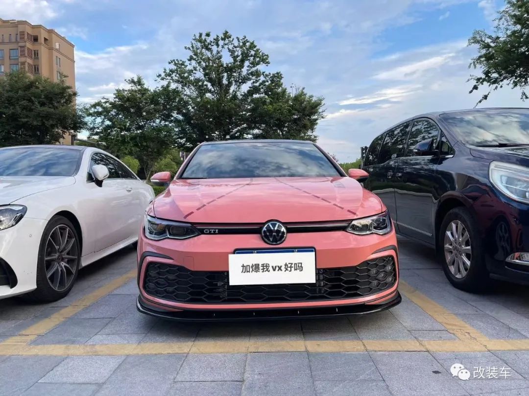 竞技走街范的大众8代高尔夫GTI，上午提车、下午改装