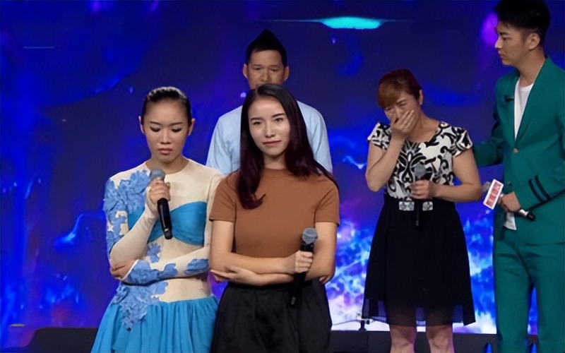 养父母靠煤气养大女儿20年后寻亲,养父扛煤气罐供女孩读到博士