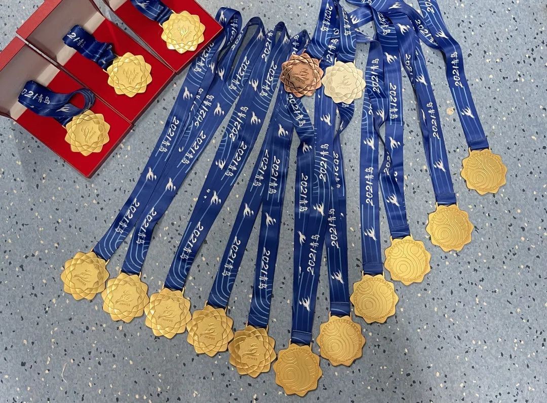 世界冠军在高校表演跳绳,世界冠军助阵表演视频