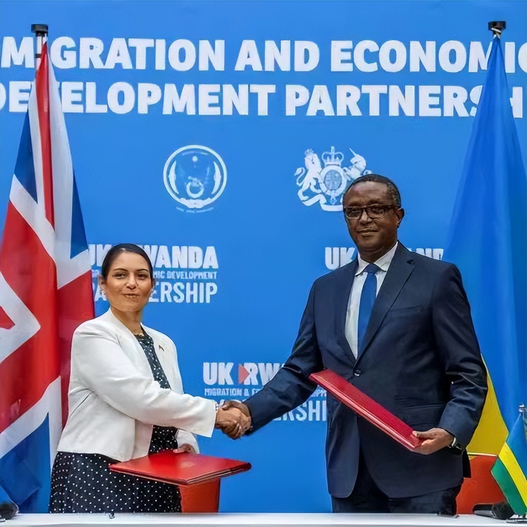 美国黑人重返非洲“故土”,带来了先进的种族歧视文化