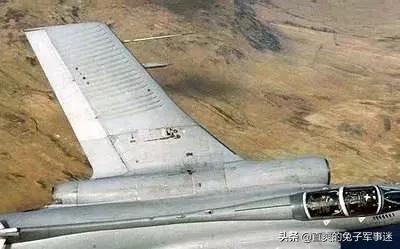 听说往航发里喷水可以增加推力，那舰载机为什么不这么做呢？