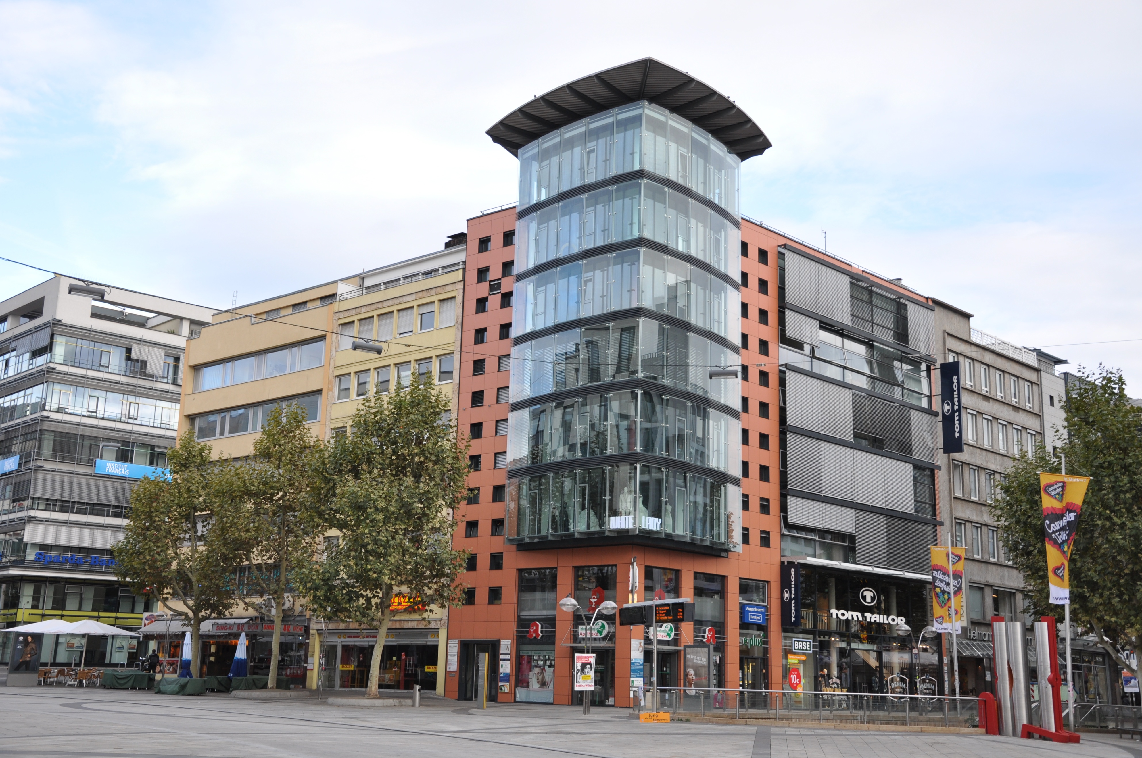 奔驰博物馆斯图加特,斯图加特保时捷展览馆