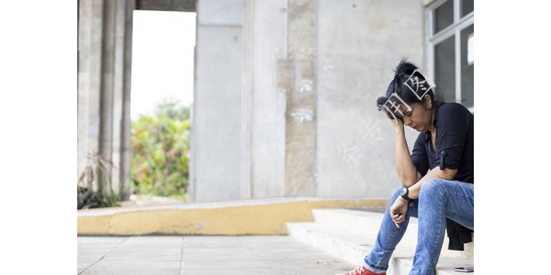 儿女不愿意出钱为父母治病怎么办,儿子不出钱给父母看病该怎么办