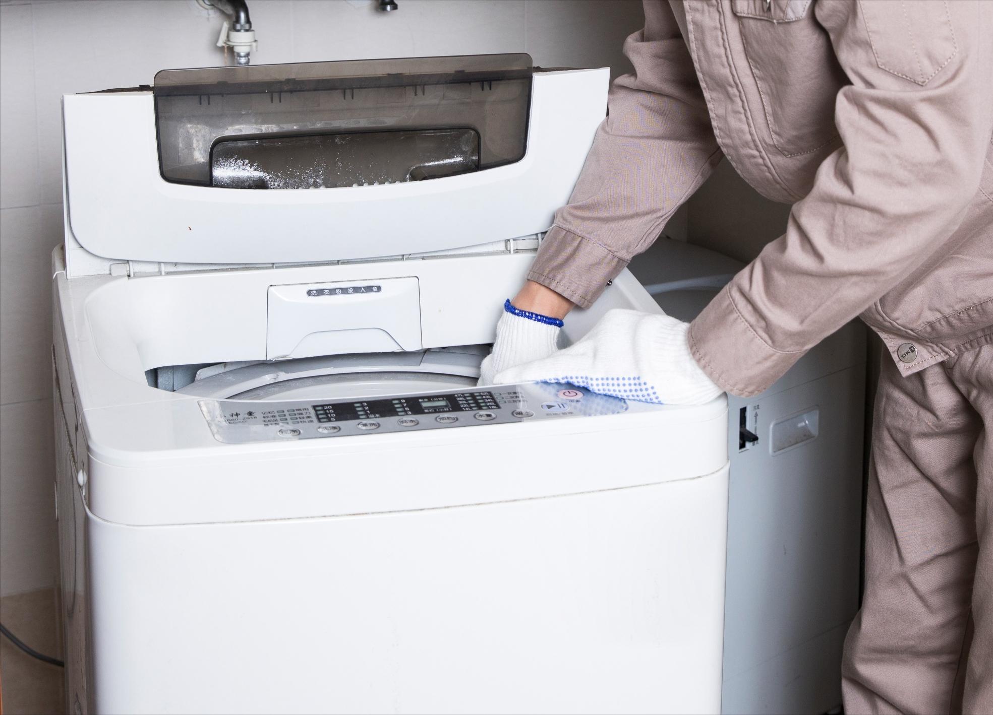 去除衣服静电柔顺剂的使用方法,夏天裙子柔顺剂