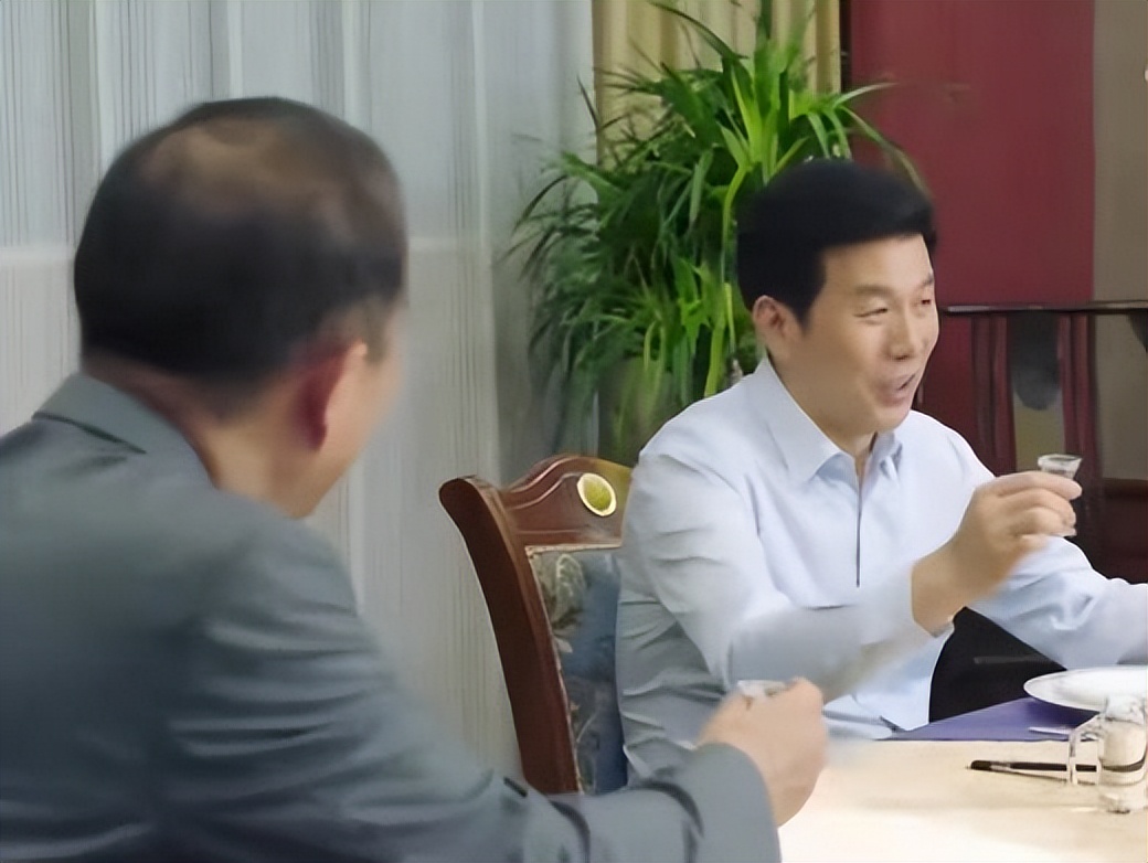 教你3个小妙招一眼看出勾兑酒,真酒与勾兑酒最快识别方法