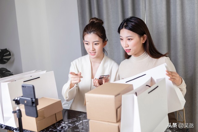 1449元球鞋被炒出天价,1599元炒至69999元的球鞋