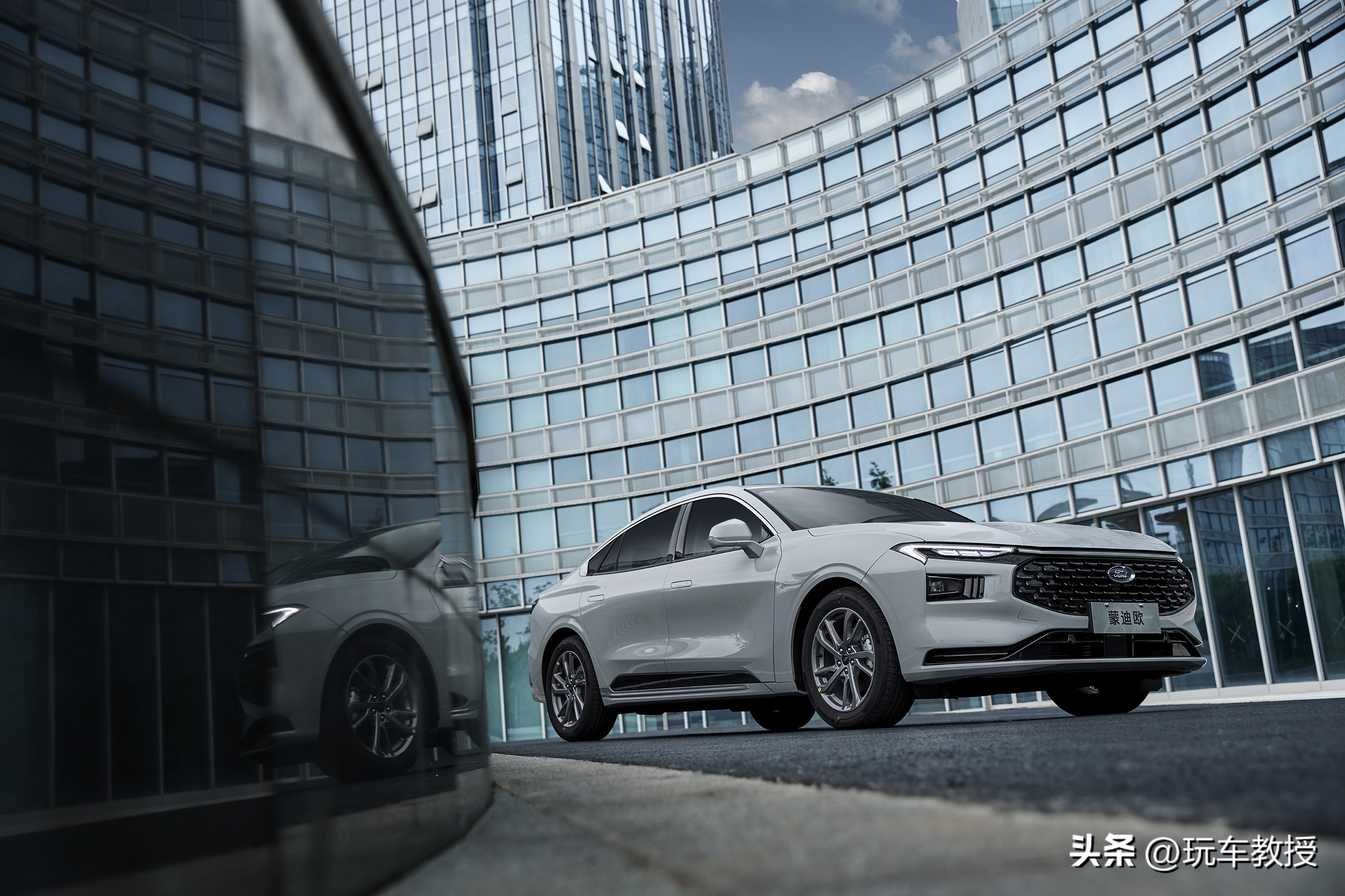 蒙迪欧2023豪华版性价比,颜值超高全新一代蒙迪欧终于来了