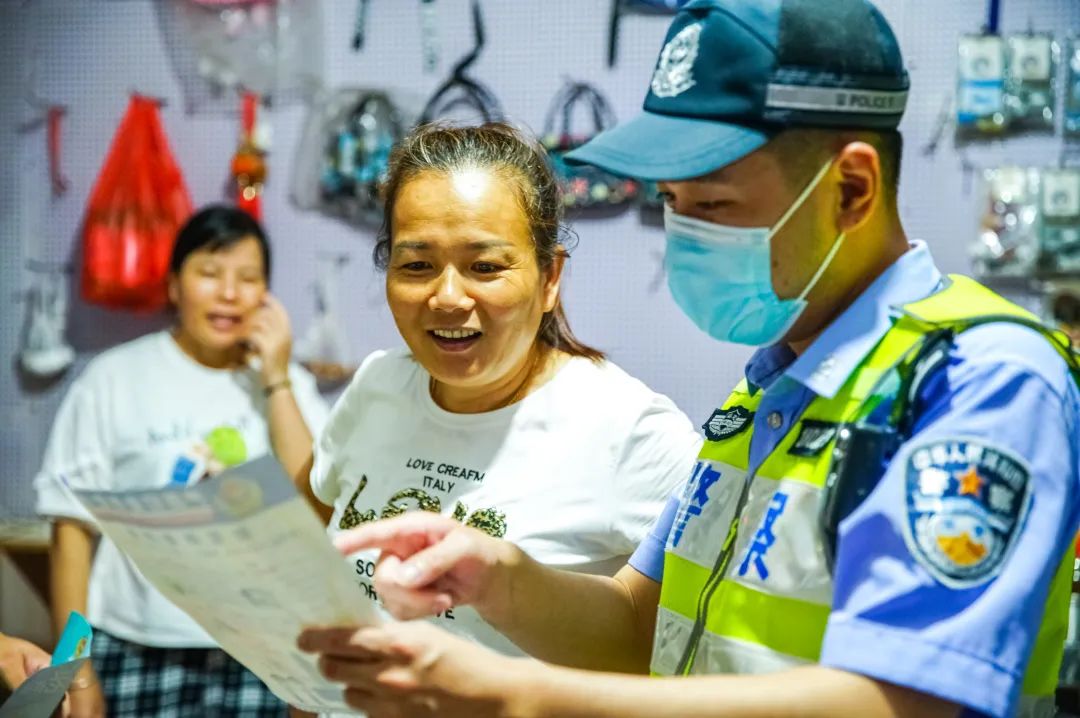 【夏季治安打击整治“百日行动”】福建福州公安持续开展夏夜治安巡查宣防集中统一行动