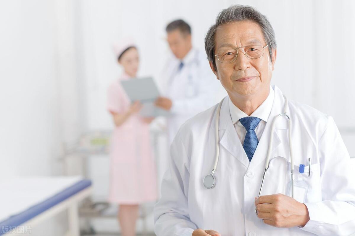 doctor单词出现在几年级,医生英语单词doctor要发k的音吗