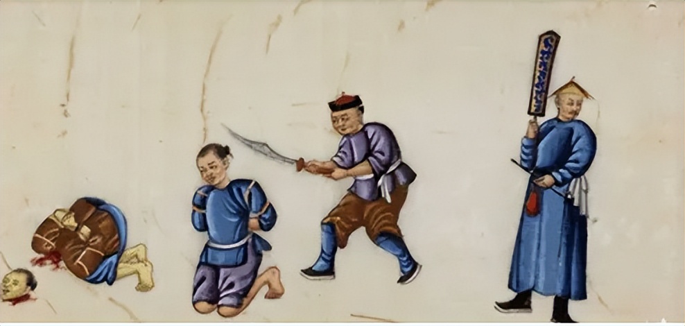 在古代，人被斩首的瞬间是身体感觉头掉了，还是头感觉身体不见了