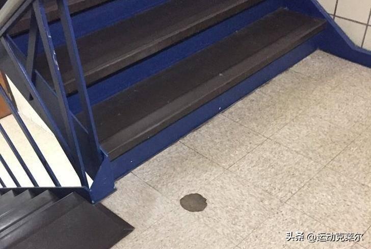 80年代我穿袜子的老照片,80年代袜子老照片