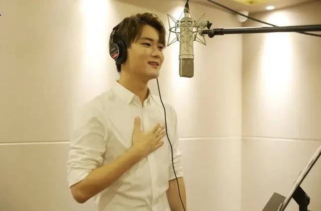 从查无此人到一鸣惊人,从大红大紫到无人提及的男明星