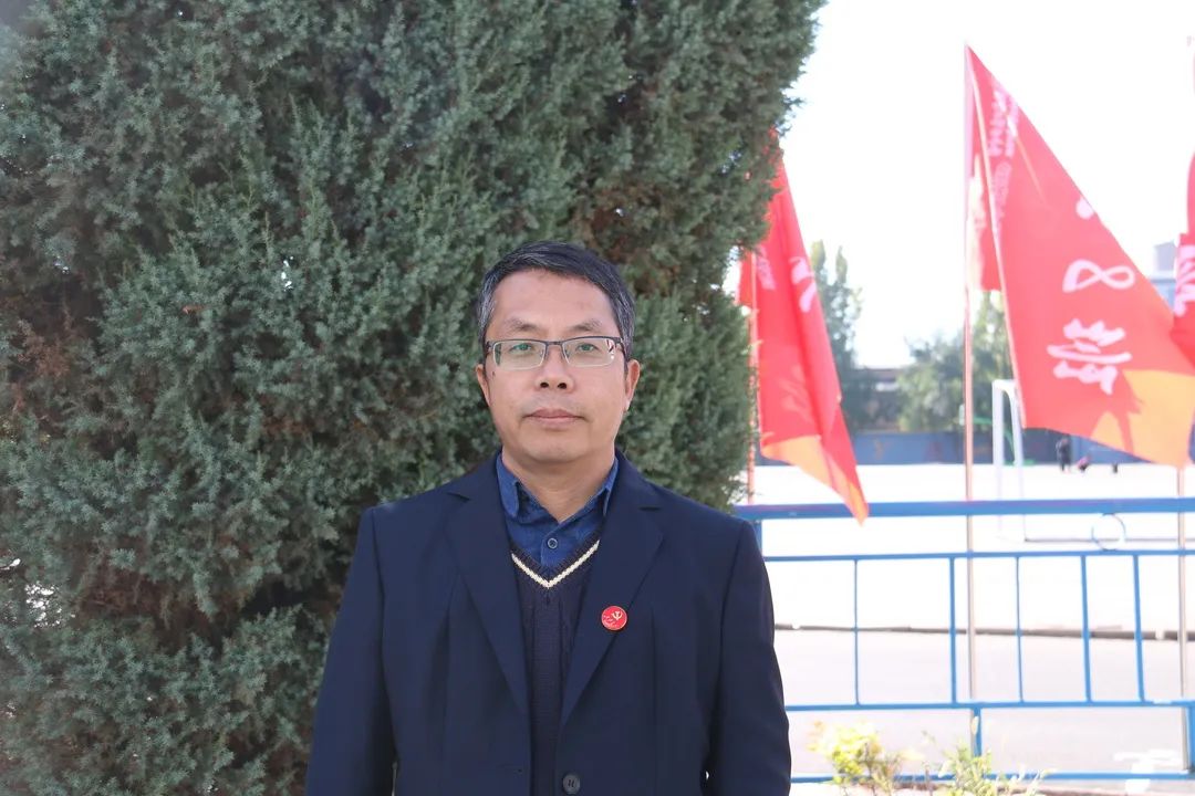 李燕教师用心教书,张家口东方中学2004年教师