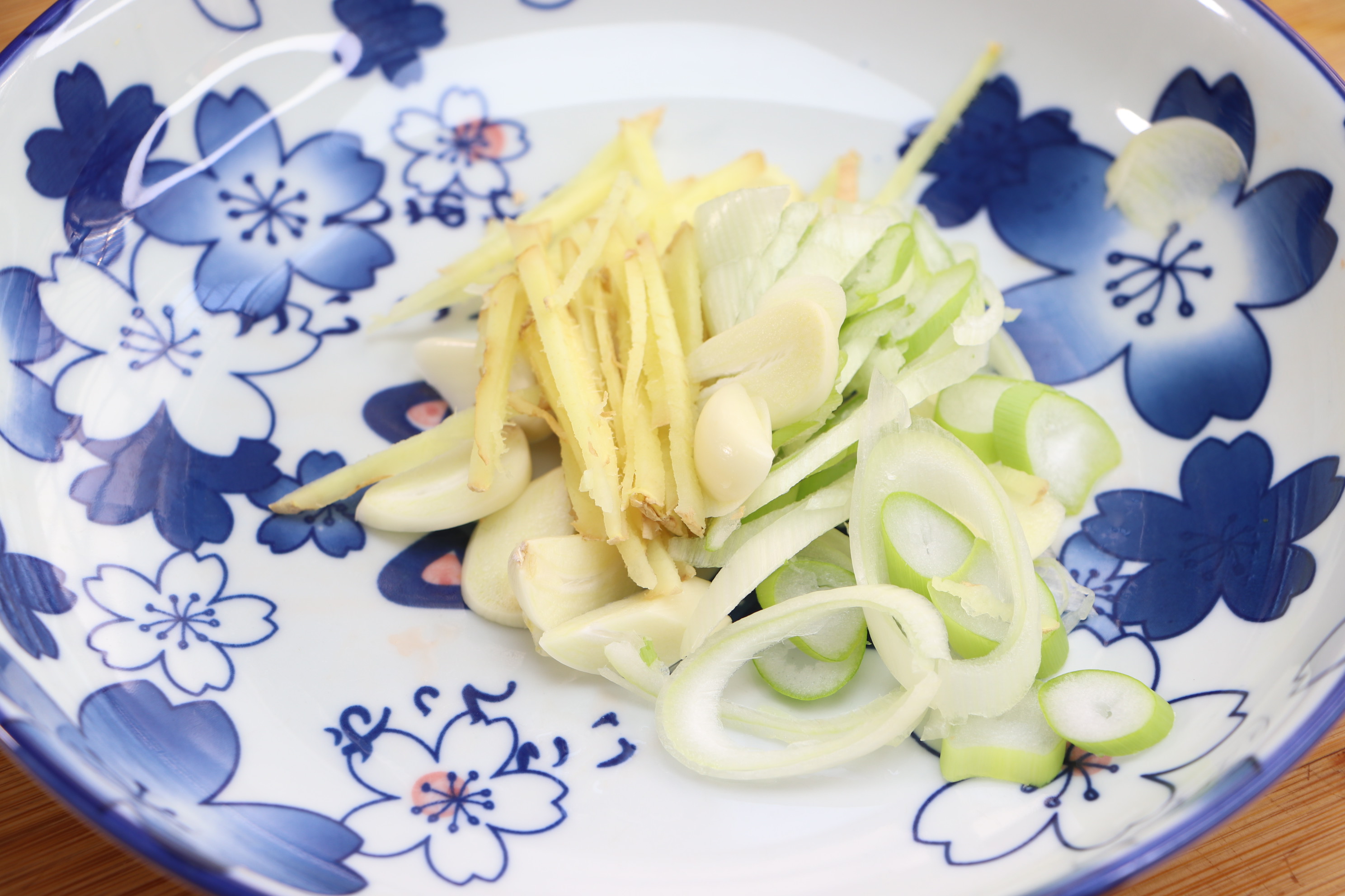 西兰花焯水好吃还是直接炒,炒西兰花千万别焯水大厨教你一招