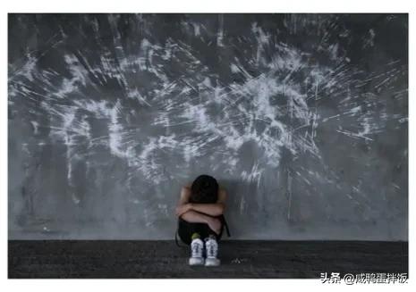 愤怒！8人逼迫汾阳未成年女孩地下室中脱衣，6名霸凌者竟安然无事