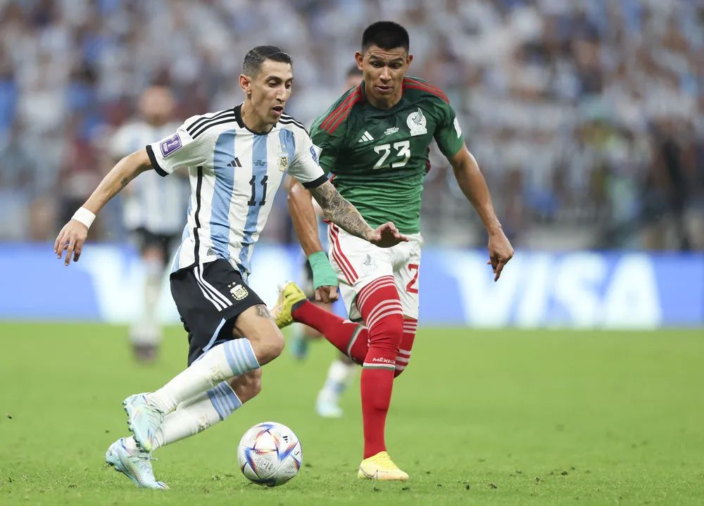 梅西与魔笛对决,梅西魔笛交换球衣