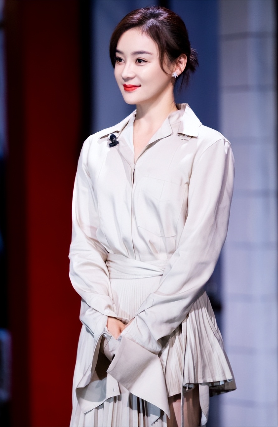 袁姗姗的一个小动作为自己反黑了,袁姗姗为什么可以洗白成功