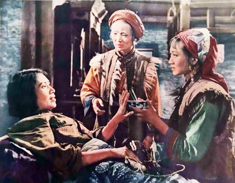 刚打完玻尿酸就别来尬演女兵了这5位女星演女兵让人看着真难受