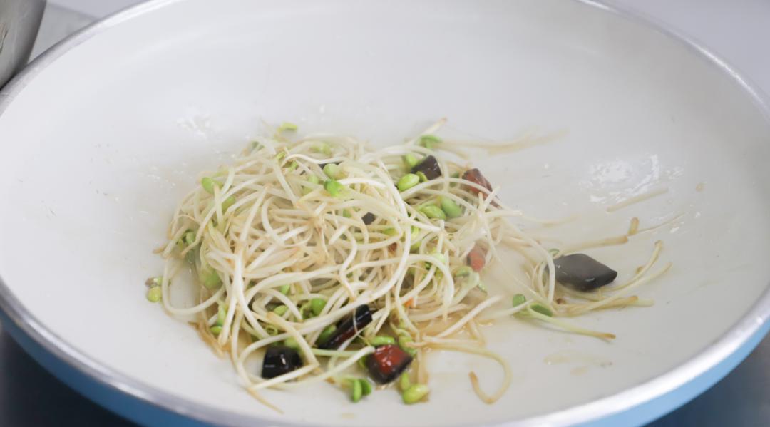 重庆江湖菜璧山兔,重庆正宗来凤鱼和璧山兔怎么做